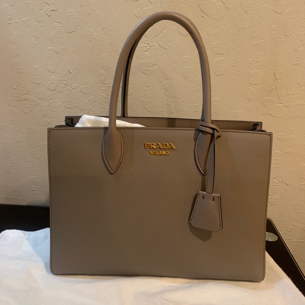 Prada womens tote, gray color brand new never have been used